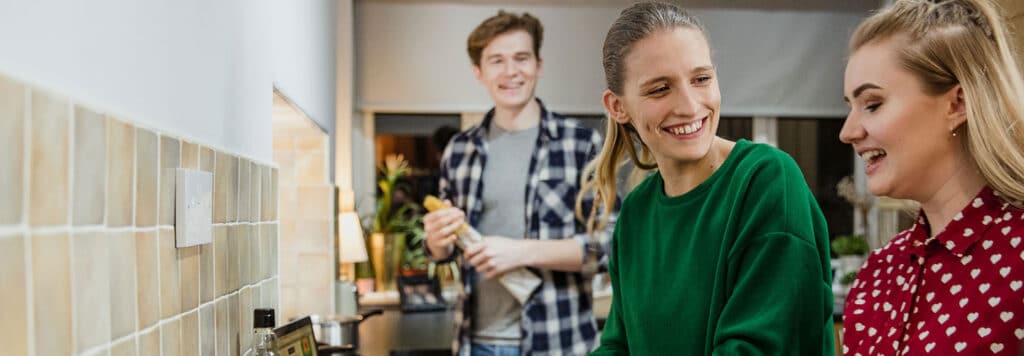 Steuererklärung für Azubis: So geht's 16 Die richtigen Mitbewohner macht das WG-Leben erst richtig lebenswert