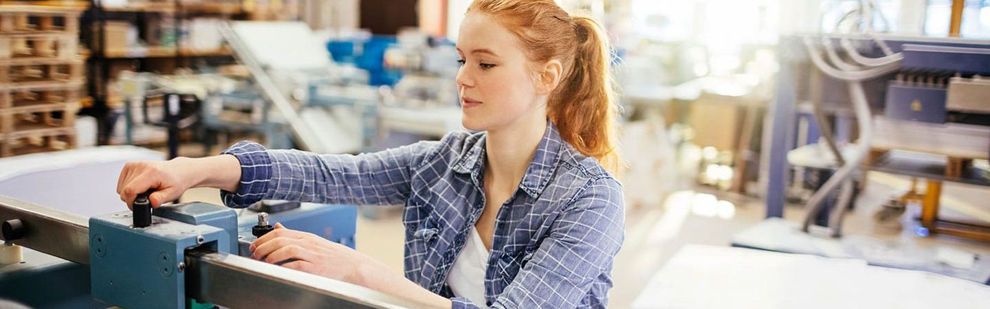 Beliebte Ferienjobs: Auch Handwerksberufe sind beliebt bei Schülern und Studenten